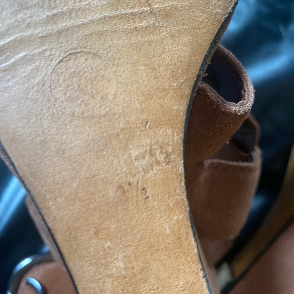 Chanel shoes - Picture 9 of 13